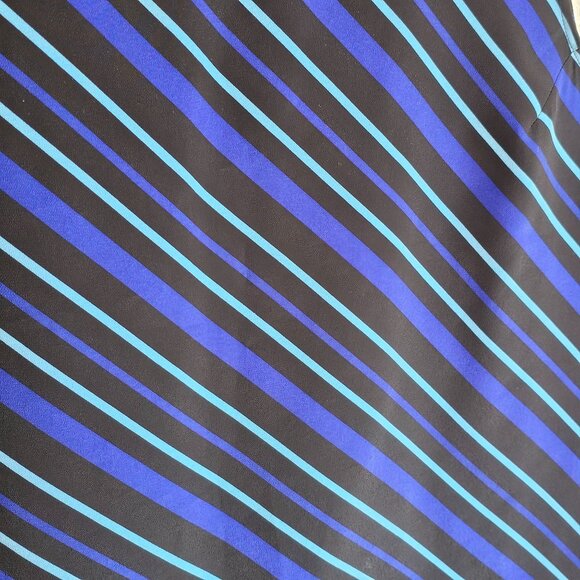 Striped Sleeveless Blouse By Studio I Size 18 Black/Blue Diagonal Stripes Polyes - Picture 3 of 5